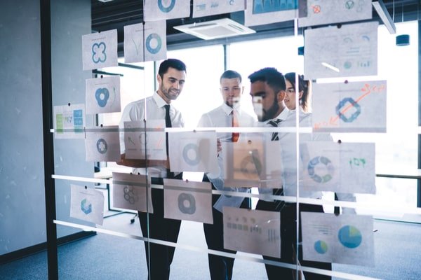 Assessoria e Planejamento Estratégico - EBRING